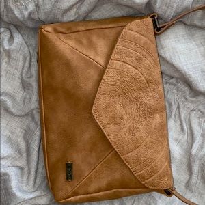 Cross body roxy purse